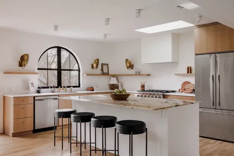 $1,225,000 | 4515 Bull Creek Road, Austin, TX 78731