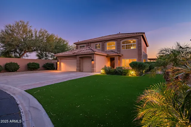 $750,000 | 9569 West Redbird Road, Peoria, AZ 85383