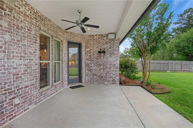 $489,000 | 1104 Cypress Crossing Drive, Madisonville, LA 70447