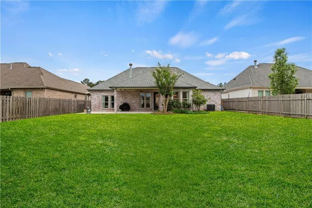 $489,000 | 1104 Cypress Crossing Drive, Madisonville, LA 70447