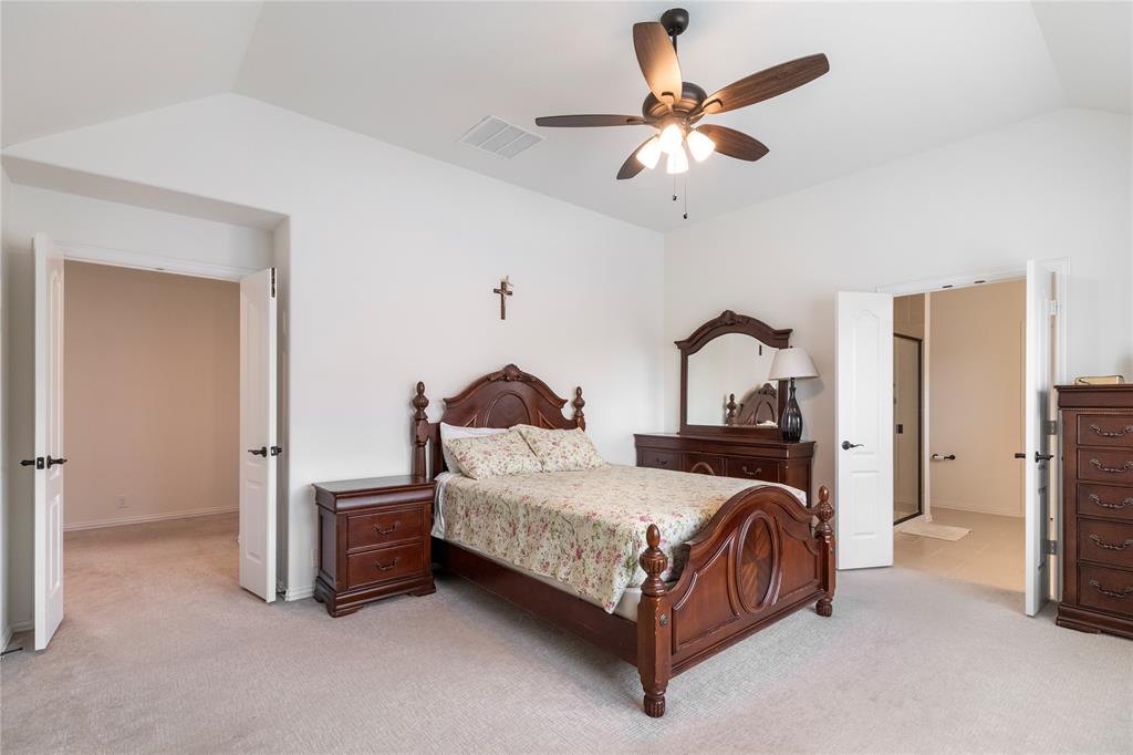 1013 Timber Ridge Drive Justin, TX 76247 - Photo 14 of 40