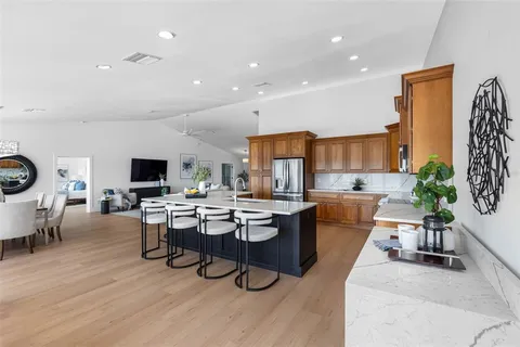 $1,750,000 | 517 Johns Pass Avenue, Madeira Beach, FL 33708