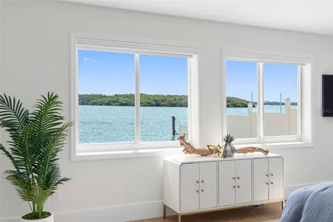 $1,750,000 | 517 Johns Pass Avenue, Madeira Beach, FL 33708