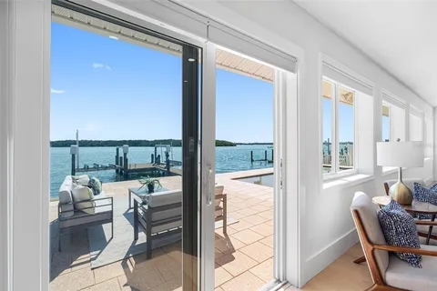 $1,750,000 | 517 Johns Pass Avenue, Madeira Beach, FL 33708