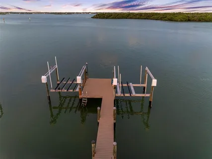 $1,750,000 | 517 Johns Pass Avenue, Madeira Beach, FL 33708