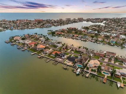 $1,750,000 | 517 Johns Pass Avenue, Madeira Beach, FL 33708