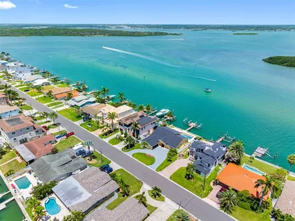 $1,750,000 | 517 Johns Pass Avenue, Madeira Beach, FL 33708