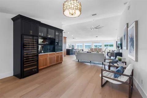 $1,750,000 | 517 Johns Pass Avenue, Madeira Beach, FL 33708