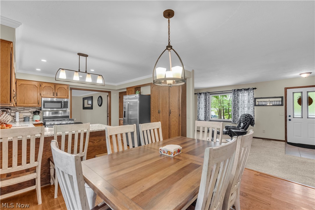 408 River Road Canal Fulton, OH 44614 - Photo 14 of 42 Dining area