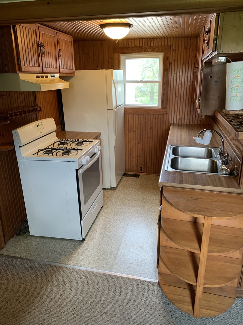 5743 Graham Road Waterman, IL 60556 - Photo 7 of 32