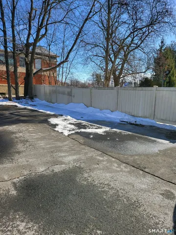 $1,850 | 20 Elmer Street, East Hartford, CT 06108