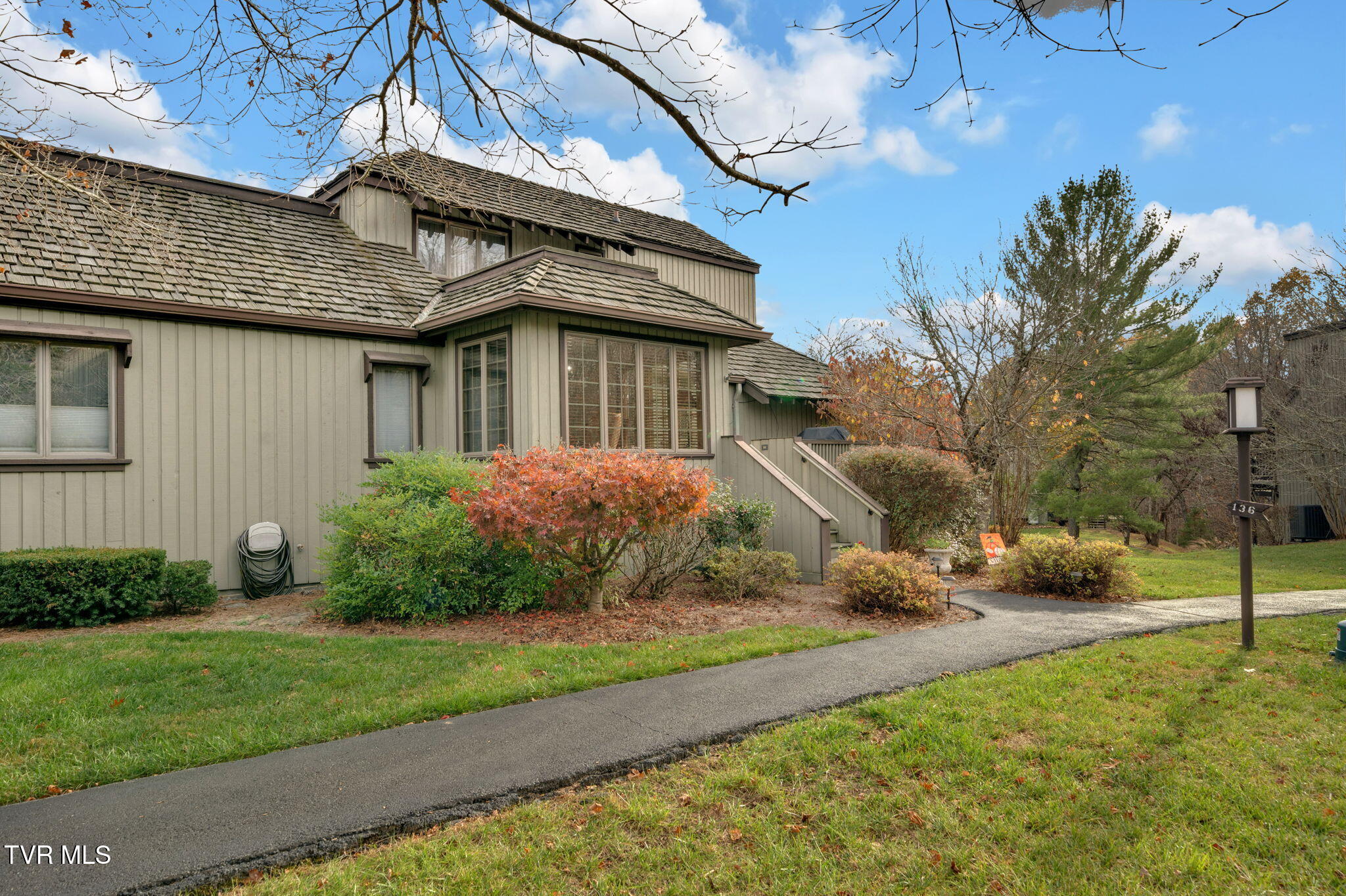 136 Columbine Road Kingsport, TN 37660 - Photo 2 of 44 13-web-or-mls-DSC09849