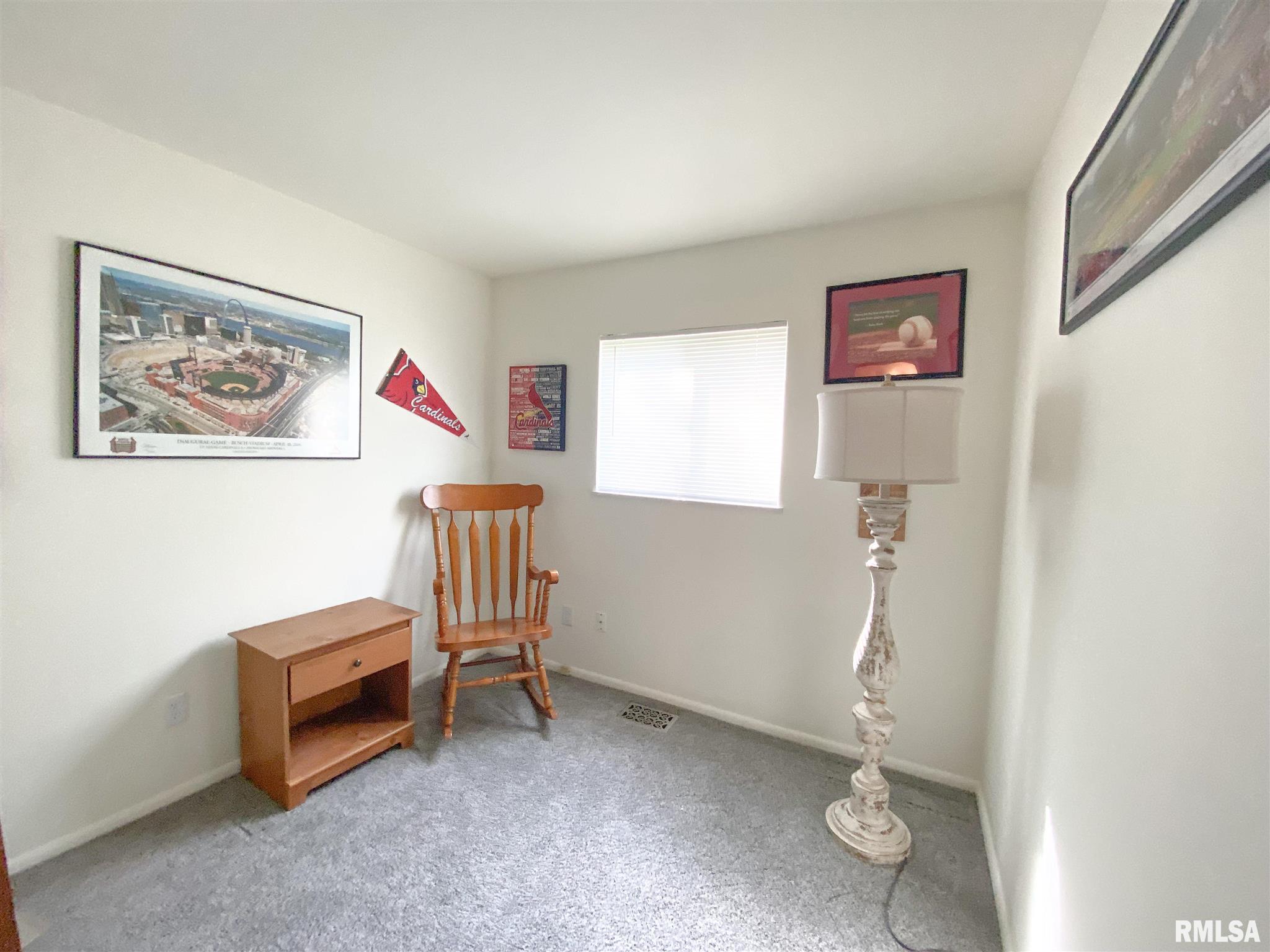 2405 Devonshire Road Springfield, IL 62703 - Photo 11 of 22