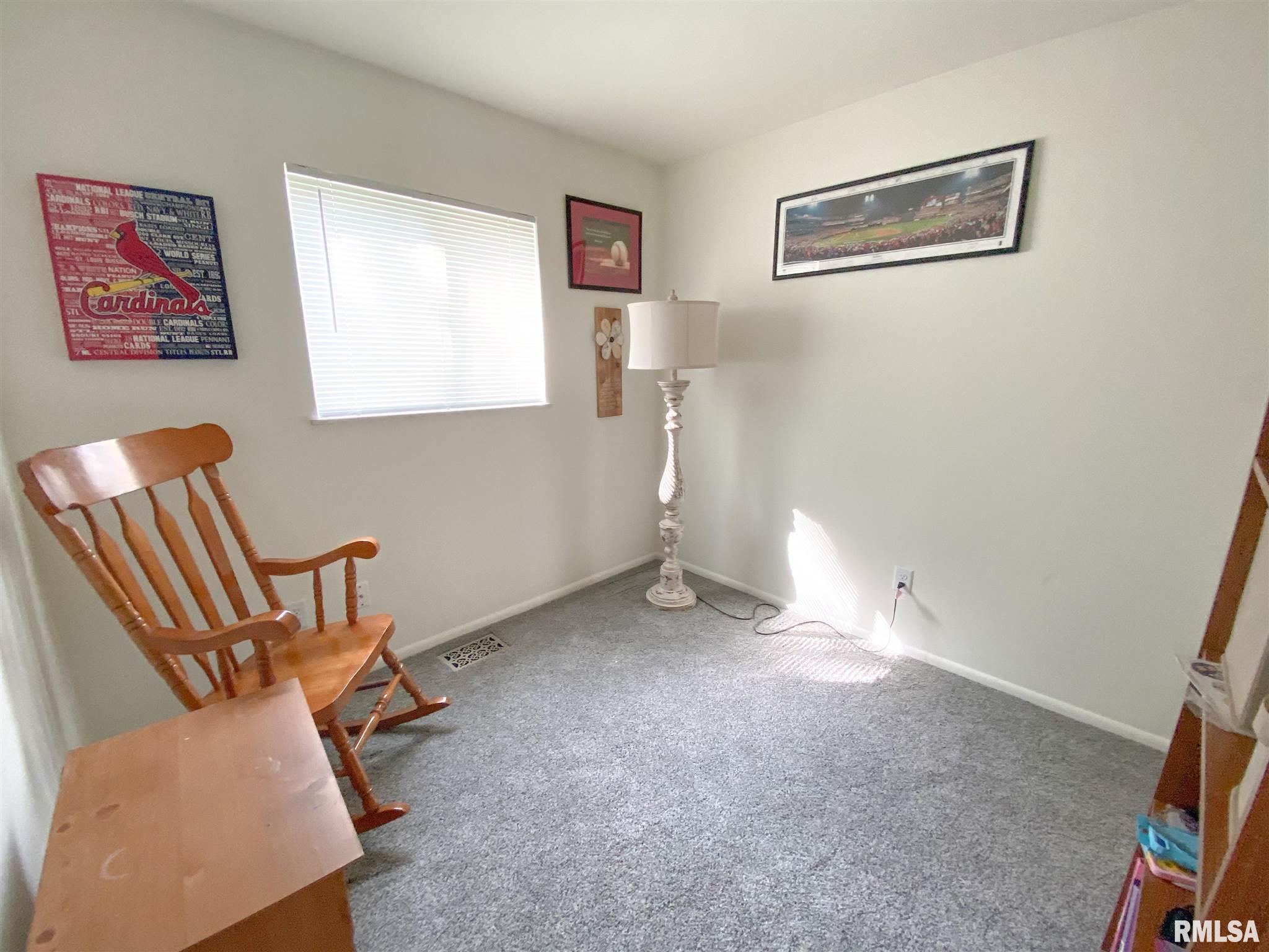 2405 Devonshire Road Springfield, IL 62703 - Photo 12 of 22