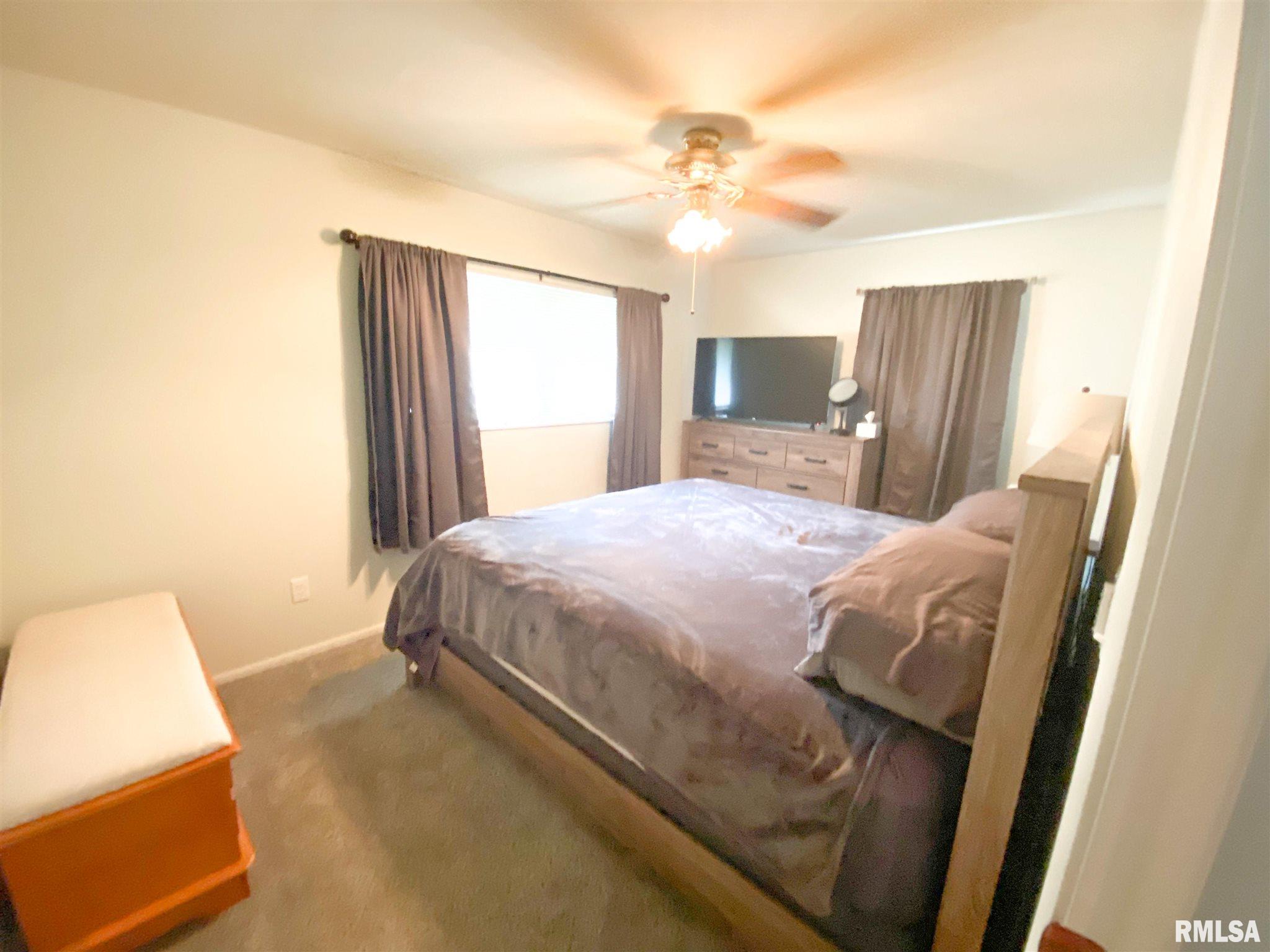 2405 Devonshire Road Springfield, IL 62703 - Photo 9 of 22