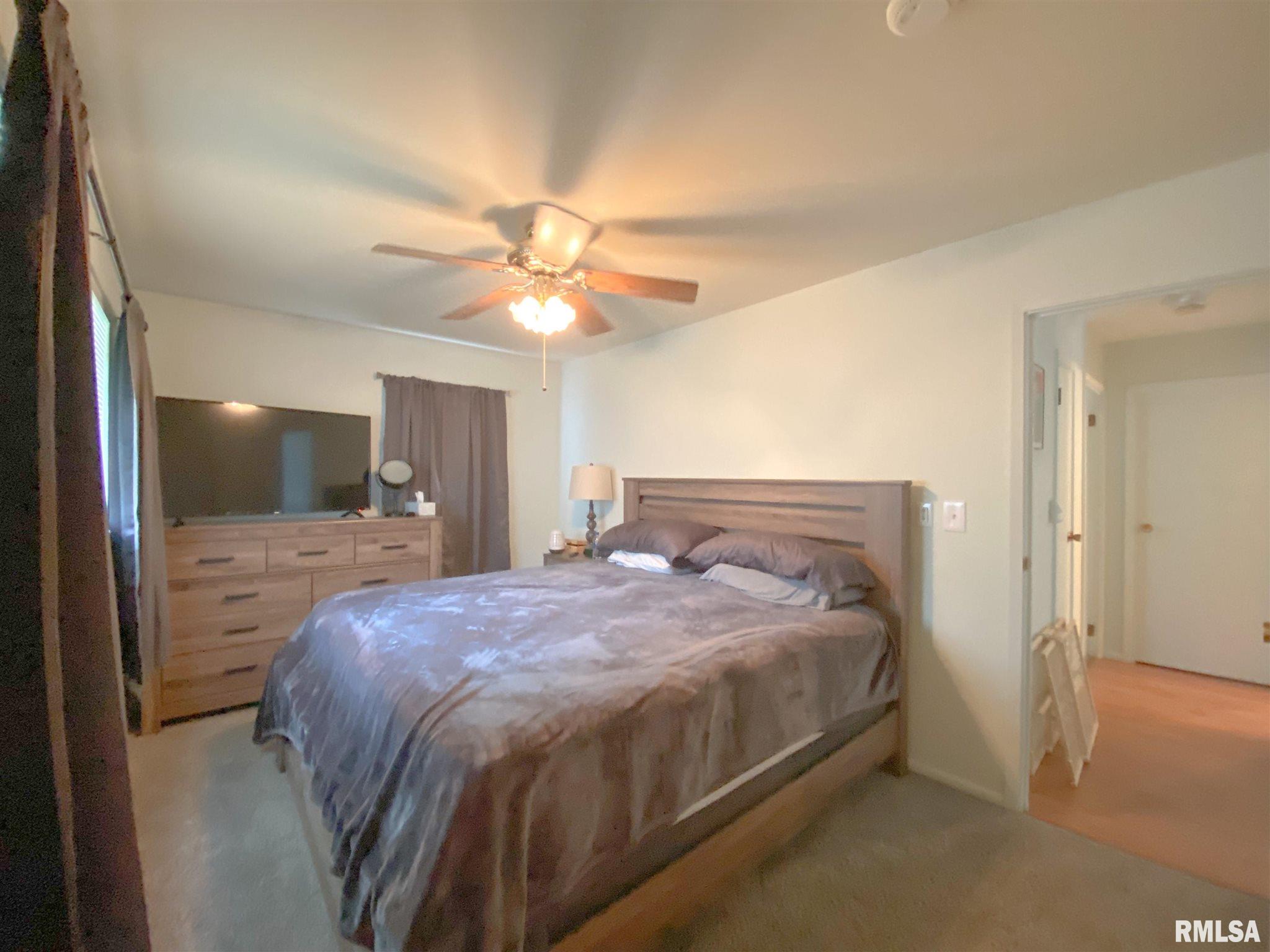 2405 Devonshire Road Springfield, IL 62703 - Photo 10 of 22