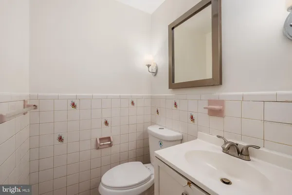 $5,100 | 4208 16th Street Northwest, Washington, DC 20011
