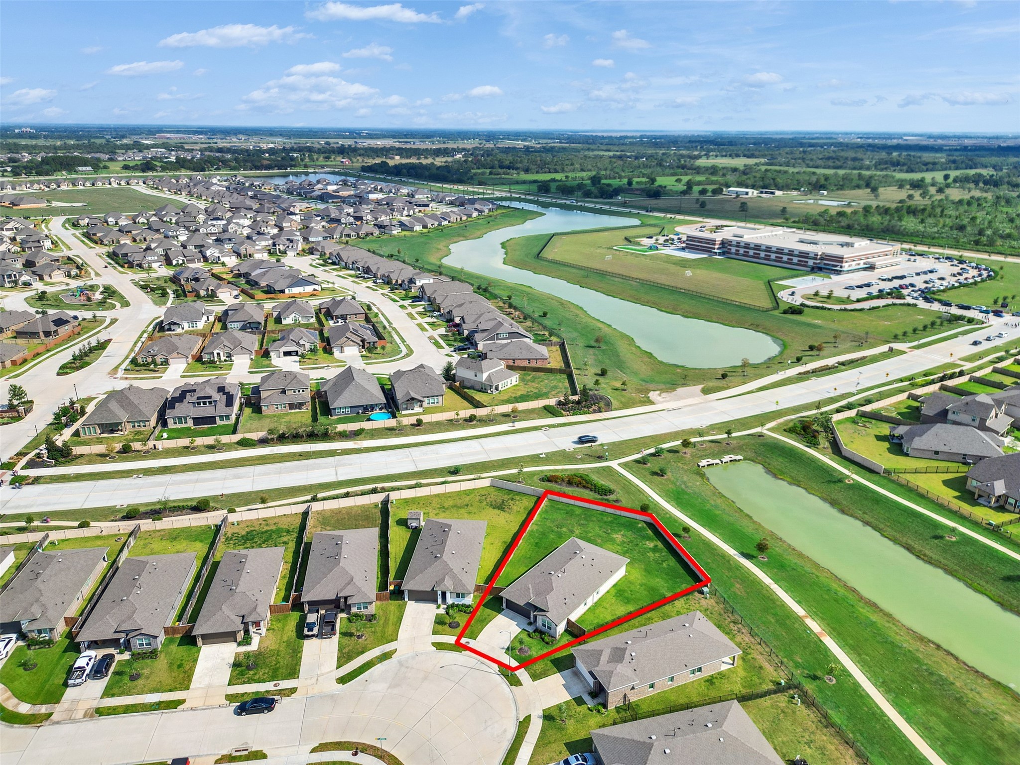 10627 Great Basin Drive Rosharon, TX 77583 - Photo 34 of 42 a view of swimming pool with a yard