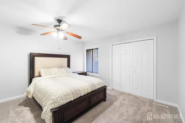 $460,000 | 158 Henderson Place, East Windsor, NJ 08520