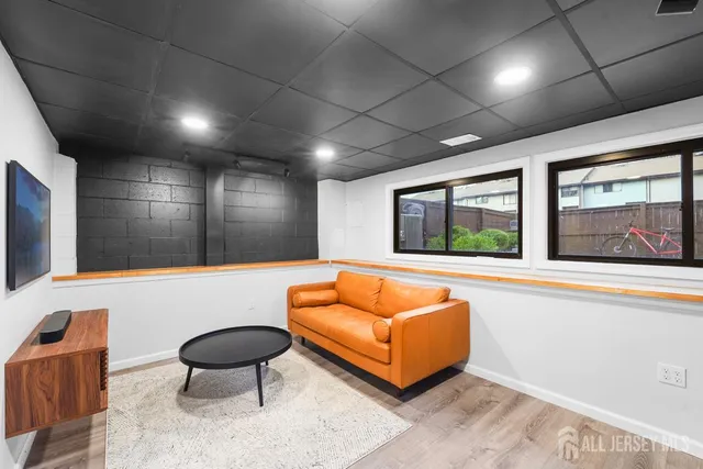 $460,000 | 158 Henderson Place, East Windsor, NJ 08520