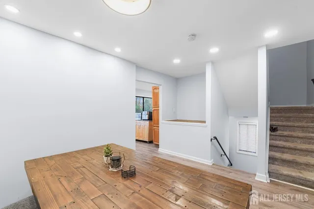 $460,000 | 158 Henderson Place, East Windsor, NJ 08520