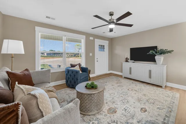 $1,250 | 226 Primrose Way, Oak Grove, KY 42262