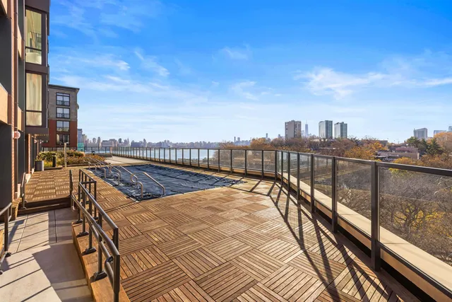 $949,000 | 1000 Maxwell Lane, Unit 11I, Hoboken, NJ 07030