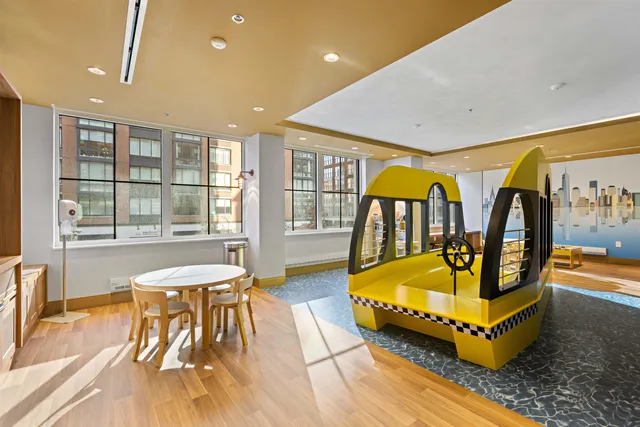 $949,000 | 1000 Maxwell Lane, Unit 11I, Hoboken, NJ 07030