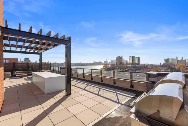 $949,000 | 1000 Maxwell Lane, Unit 11I, Hoboken, NJ 07030