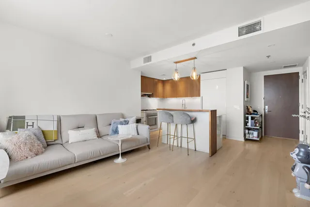 $949,000 | 1000 Maxwell Lane, Unit 11I, Hoboken, NJ 07030