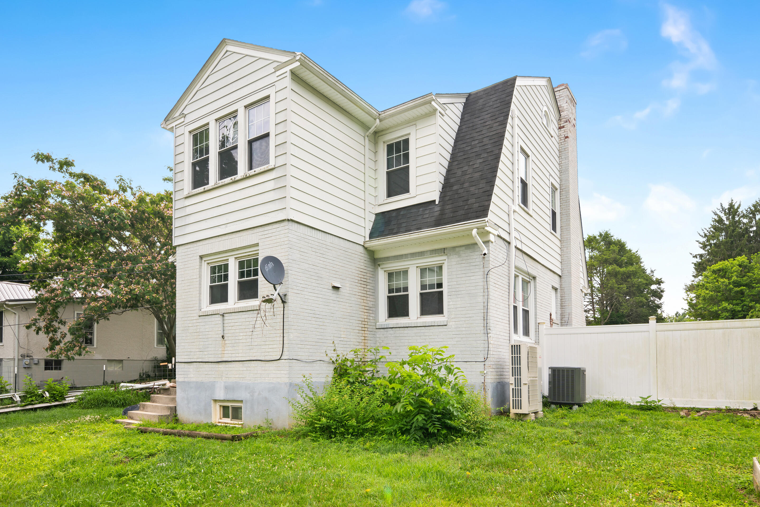 507 4th Street Radford, VA 24141 - Photo 6 of 46 45-507-4th-St-Radford