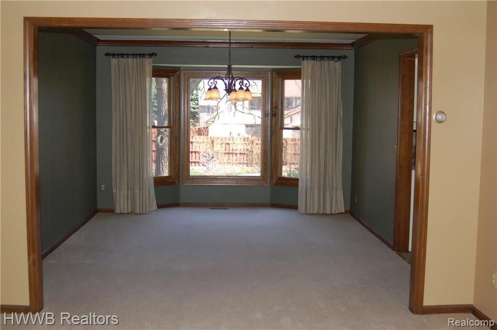 564 Sunlight Drive Rochester Hills, MI 48309 - Photo 13 of 47
