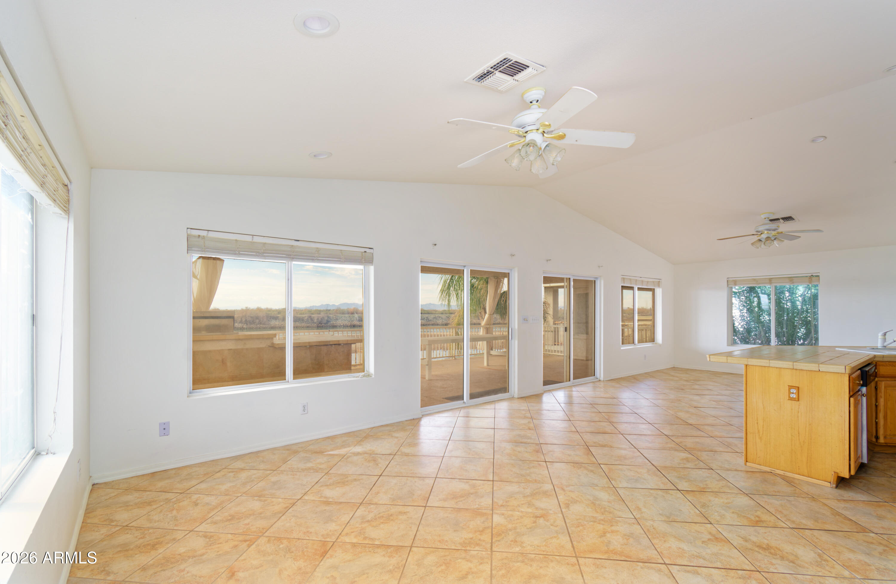 48926 Riviera Place Ehrenberg, AZ 85334 - Photo 3 of 37