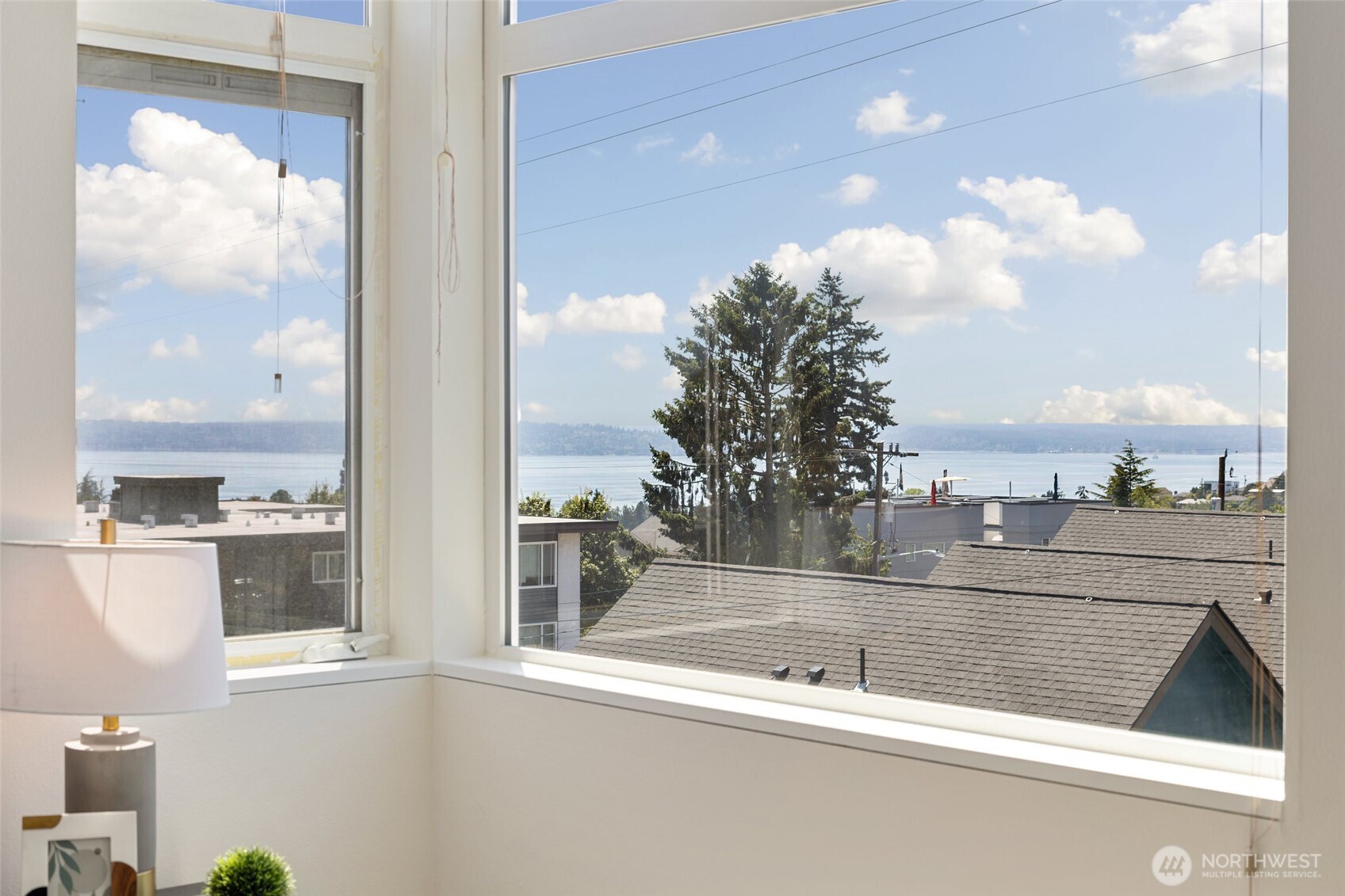 4151 California Avenue Southwest, Unit A Seattle, WA 98116 - Photo 19 of 37 Gallery Image 19