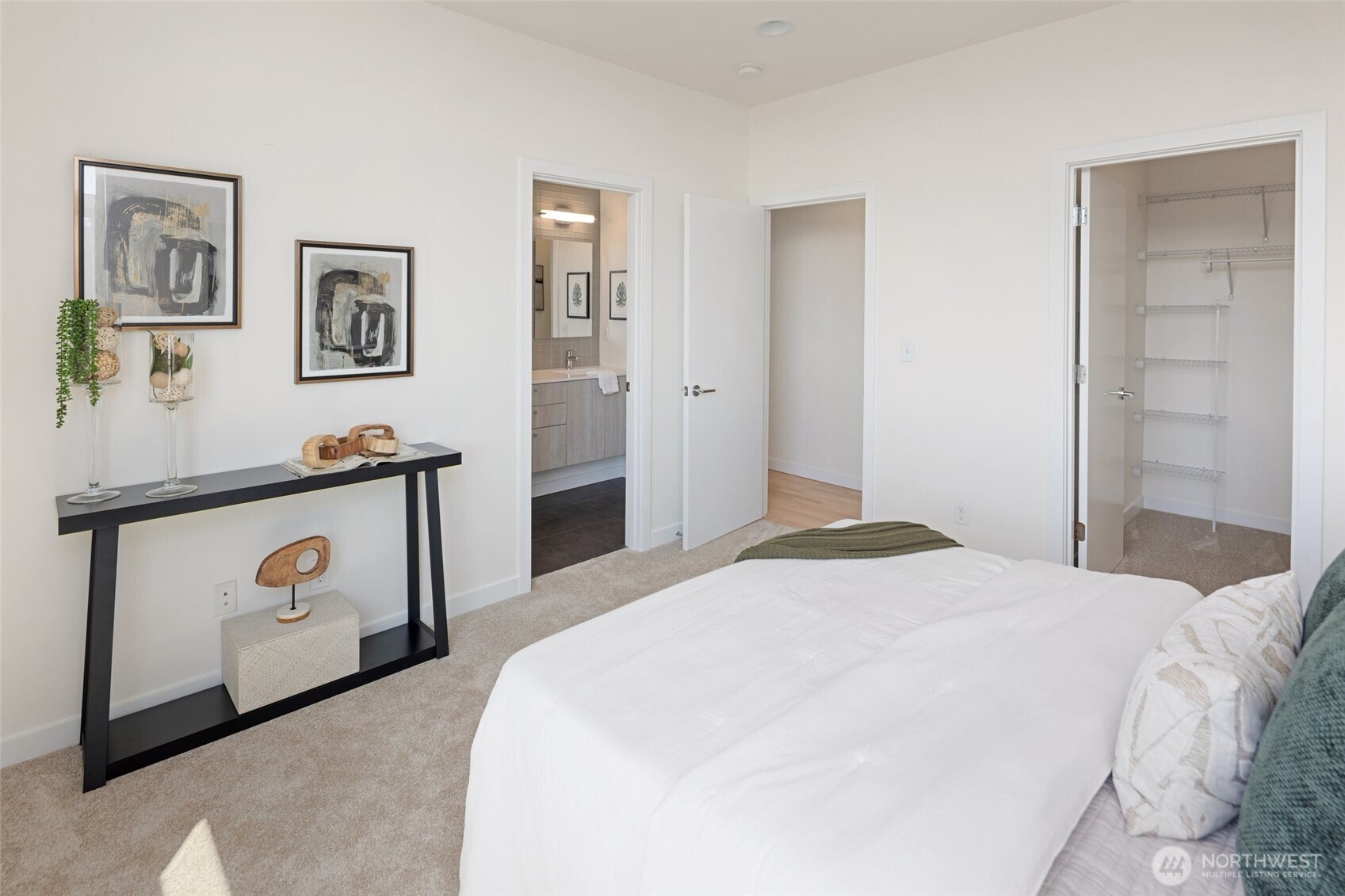 4151 California Avenue Southwest, Unit A Seattle, WA 98116 - Photo 20 of 37 Gallery Image 20