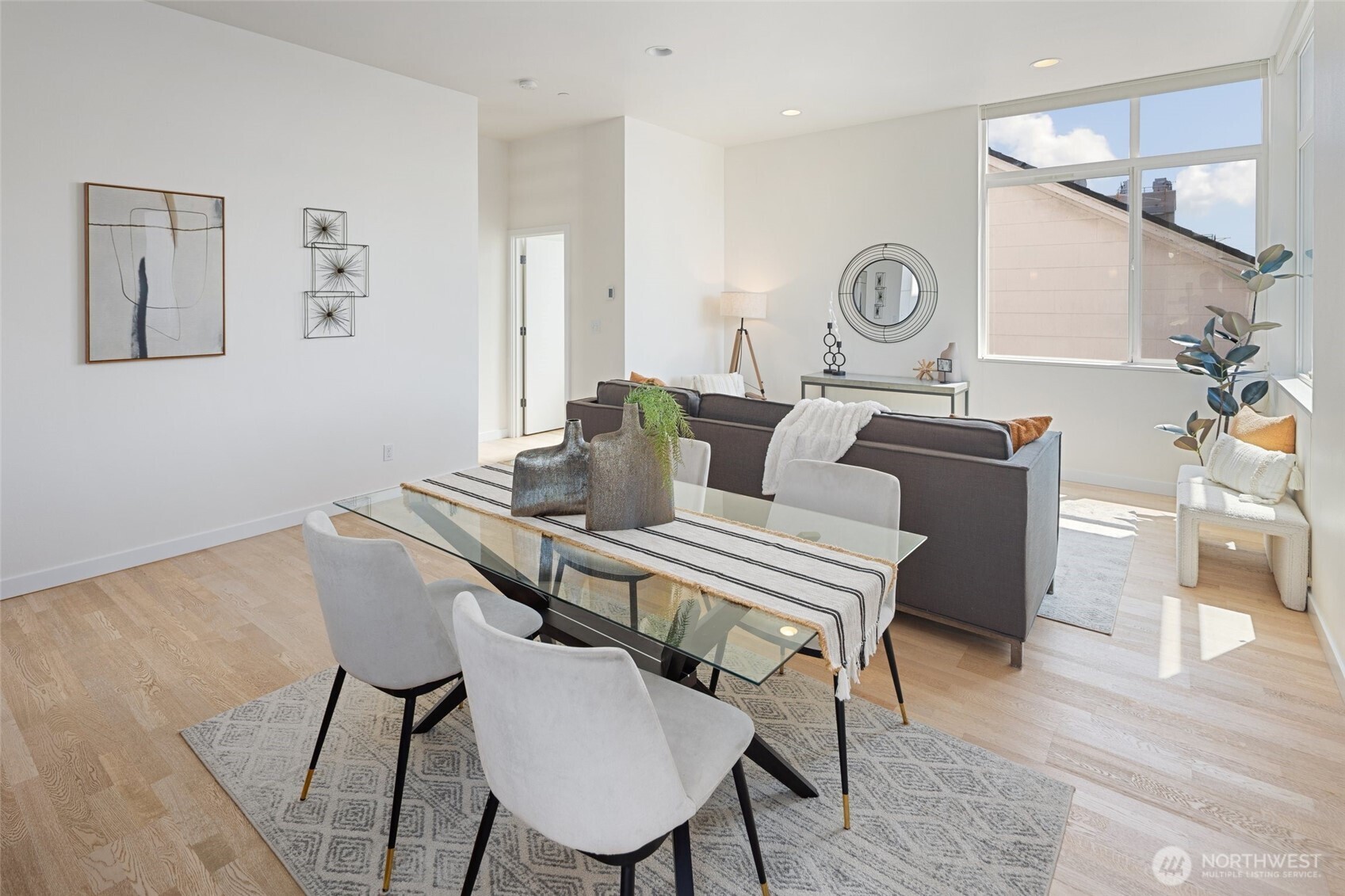 4151 California Avenue Southwest, Unit A Seattle, WA 98116 - Photo 9 of 37 Gallery Image 9