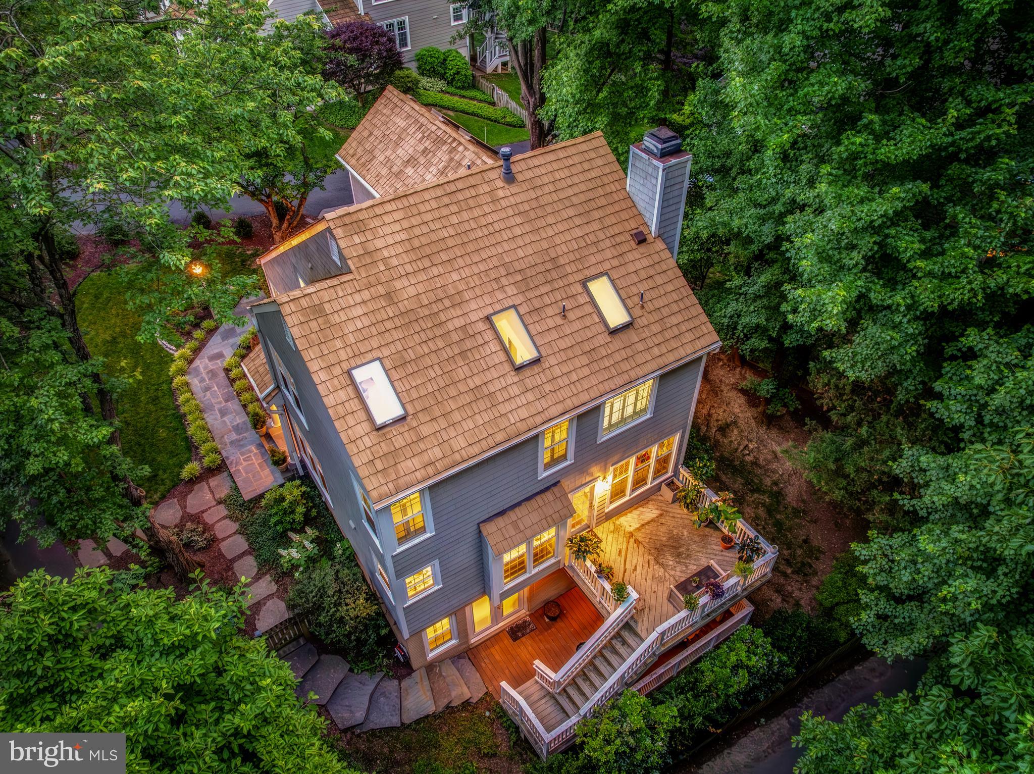 11634 Springhouse Place Reston, VA 20194 - Photo 3 of 7