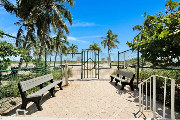 $423,900 | 750 North Ocean Boulevard, Unit 604, Pompano Beach, FL 33062