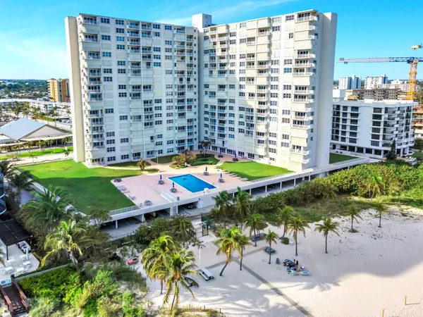 $423,900 | 750 North Ocean Boulevard, Unit 604, Pompano Beach, FL 33062