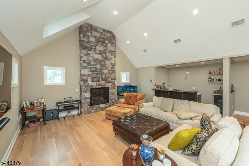 57 Coventry Road Wayne, NJ 07470 - Photo 19 of 35