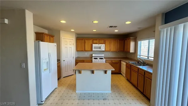 $2,198 | 3752 Autumn King Avenue, Henderson, NV 89052