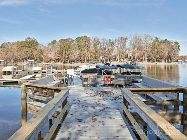 a picture of city view