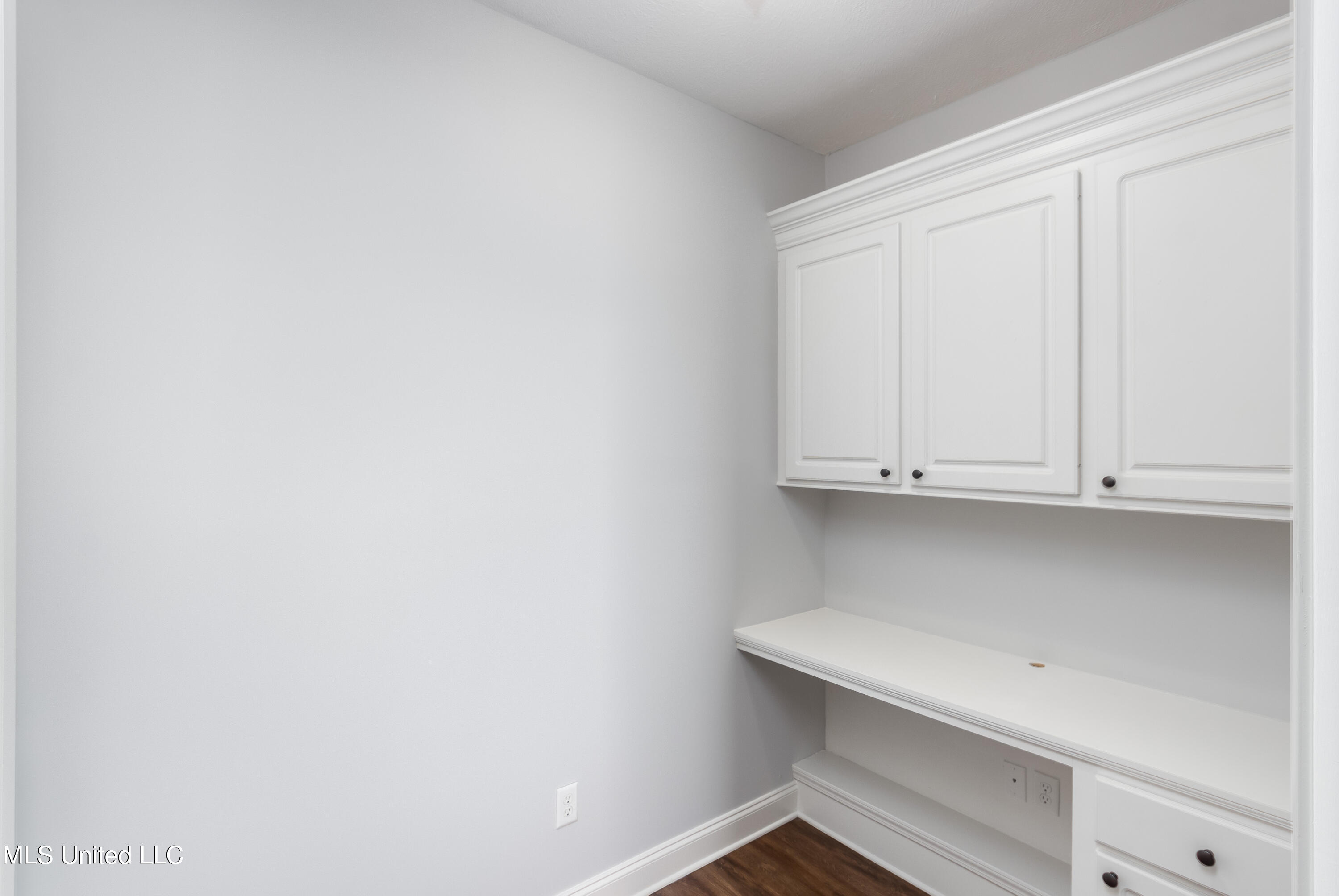 169 Harvey Circle Canton, MS 39046 - Photo 6 of 21 169 Harvey Circle-6