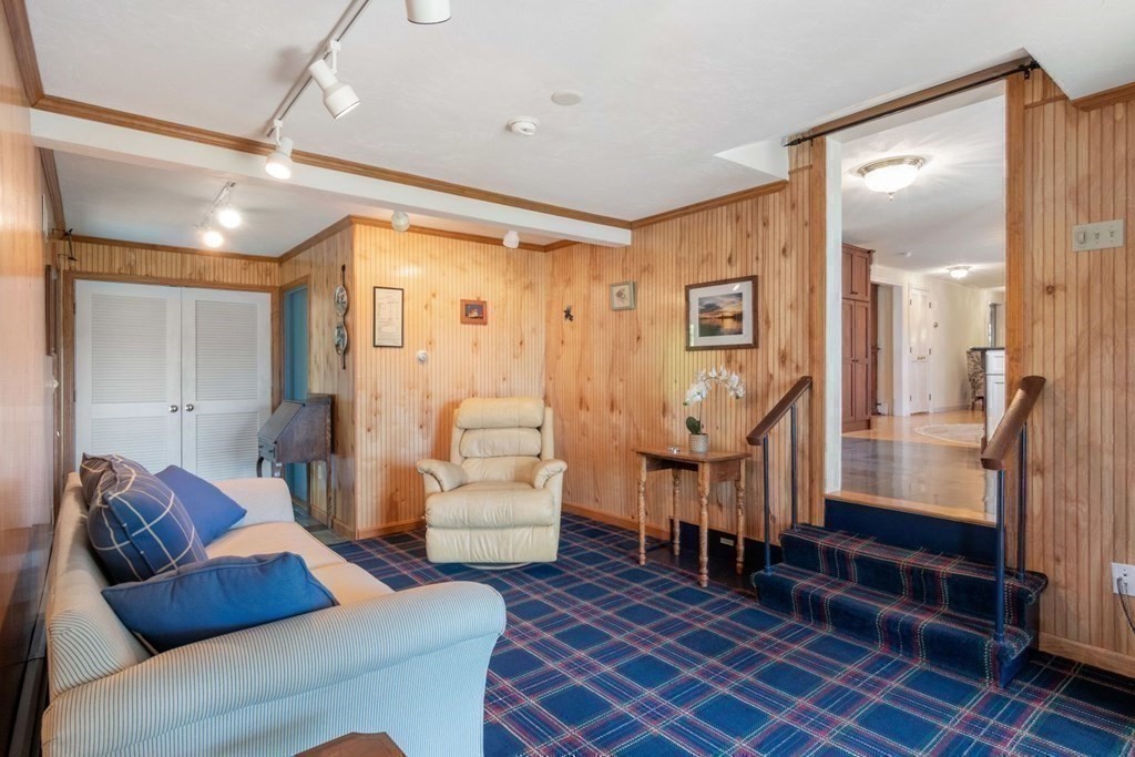 3 Farnum Road Bourne, MA 02532 - Photo 15 of 38