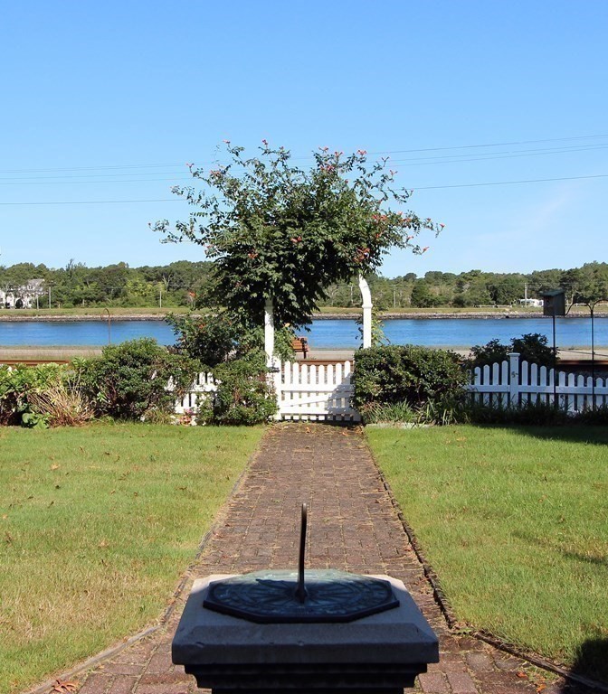 3 Farnum Road Bourne, MA 02532 - Photo 17 of 38