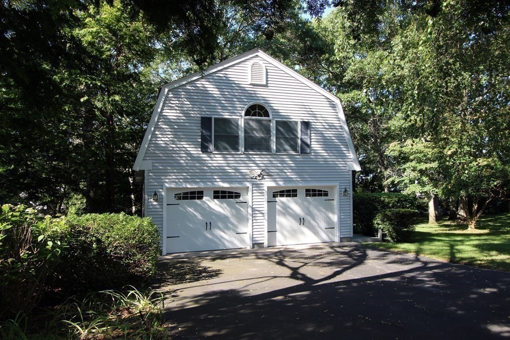 3 Farnum Road Bourne, MA 02532 - Photo 32 of 38