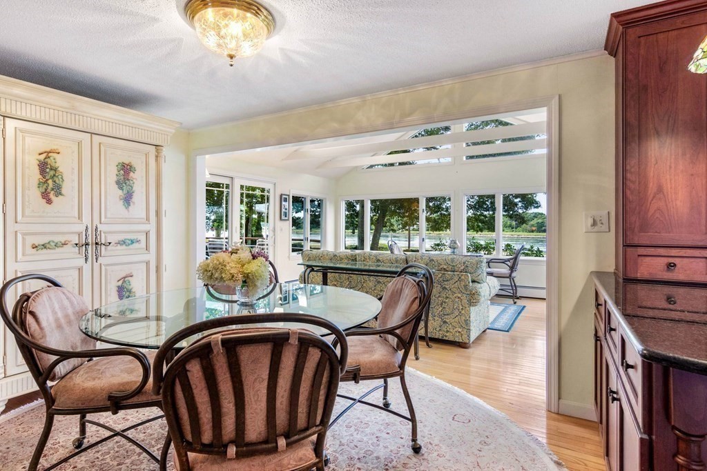 3 Farnum Road Bourne, MA 02532 - Photo 5 of 38