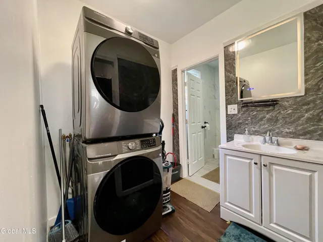 $269,000 | 36 Edenburg Avenue, Albany, NY 12203