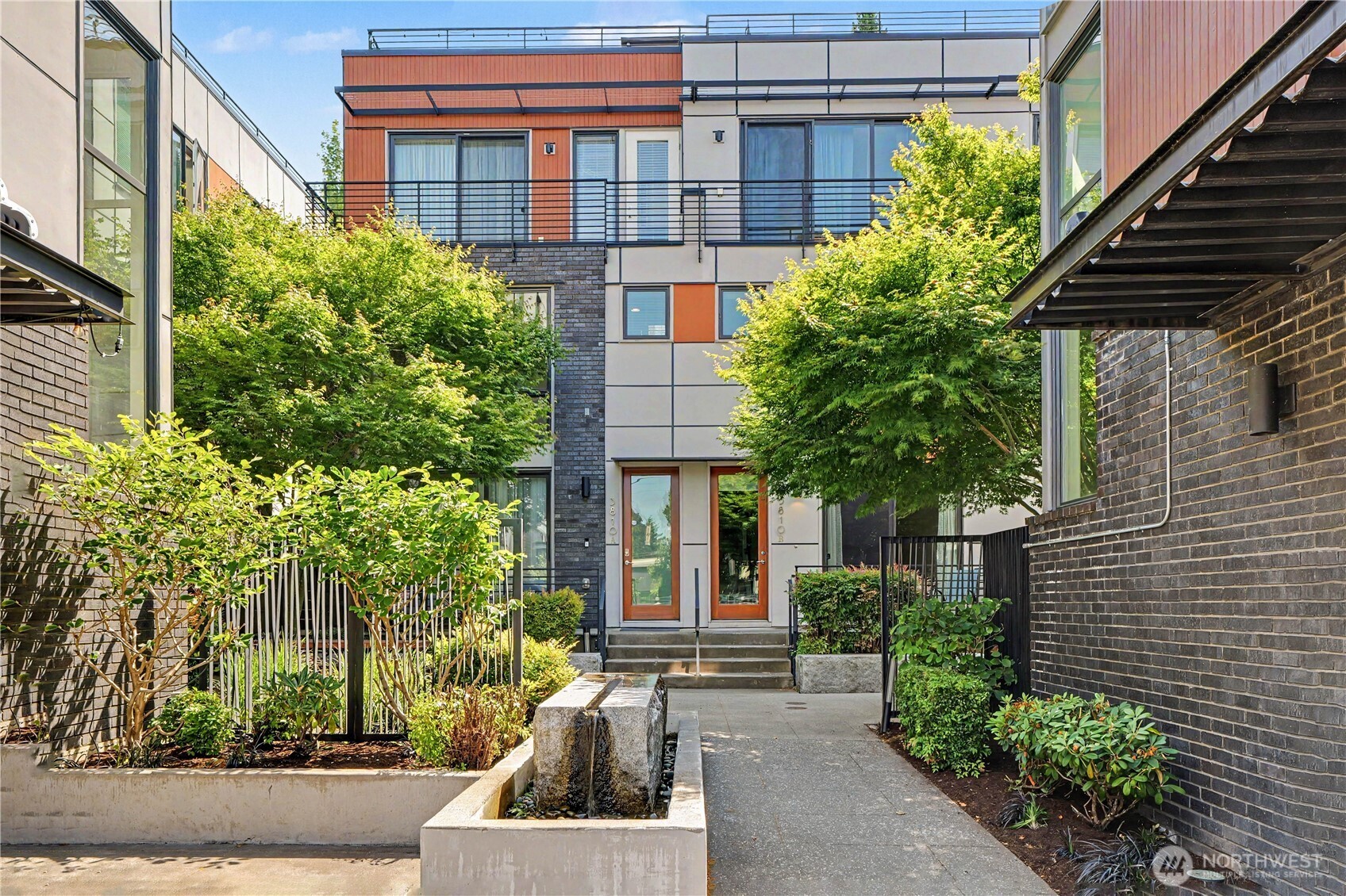 3810 California Avenue Southwest, Unit B Seattle, WA 98116 - Photo 2 of 26