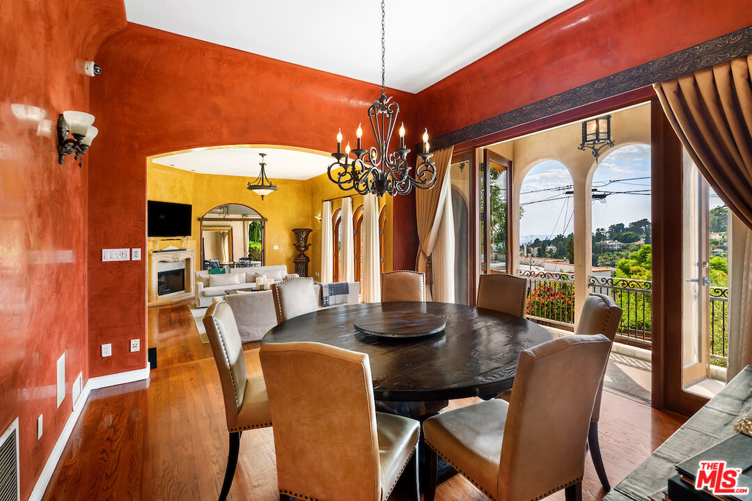2604 Rutherford Drive Los Angeles, CA 90068 - Photo 7 of 23
